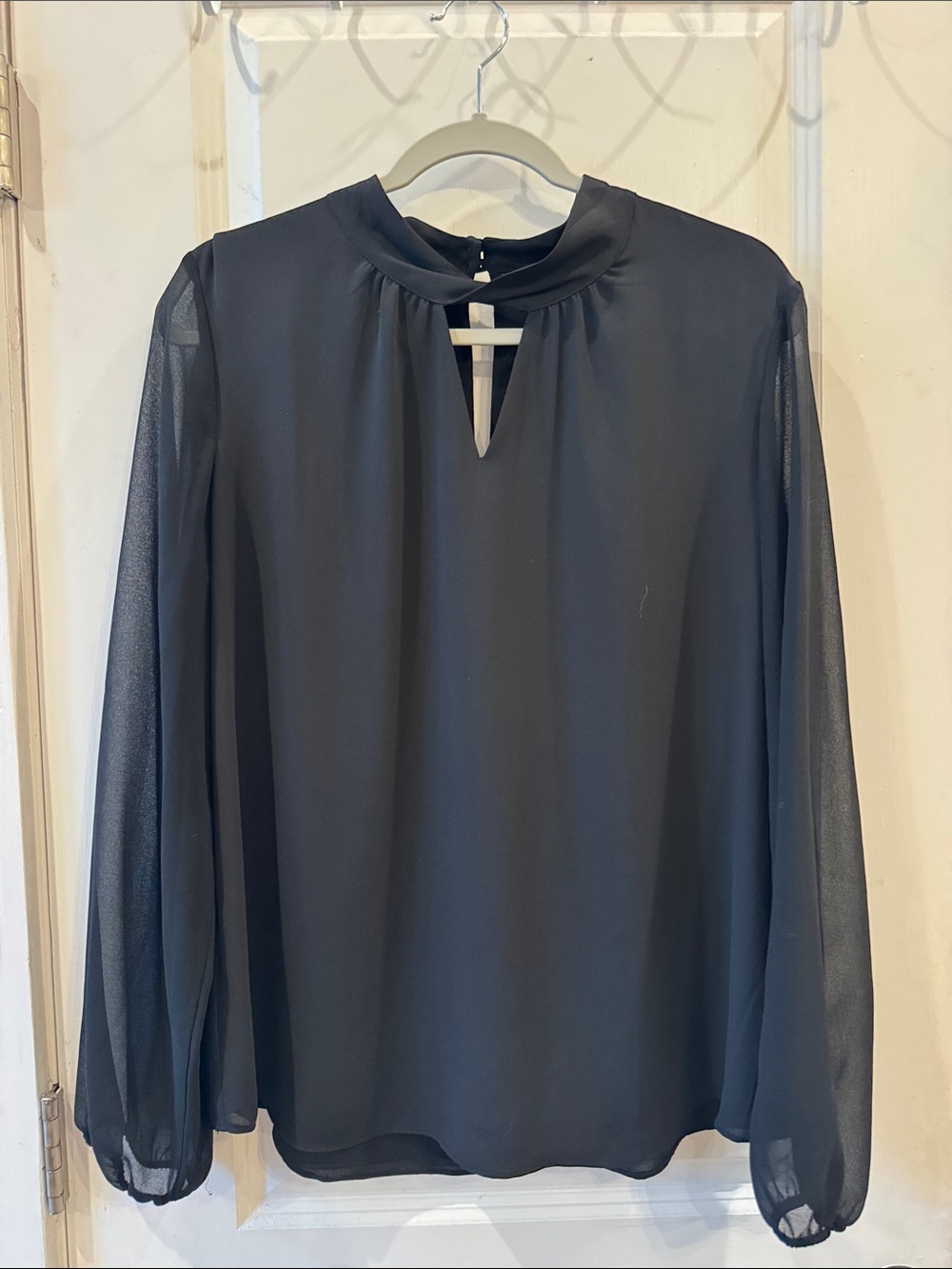 White House Black Market Long Balloon Sleeve Keyhole Mock Neck Blouse